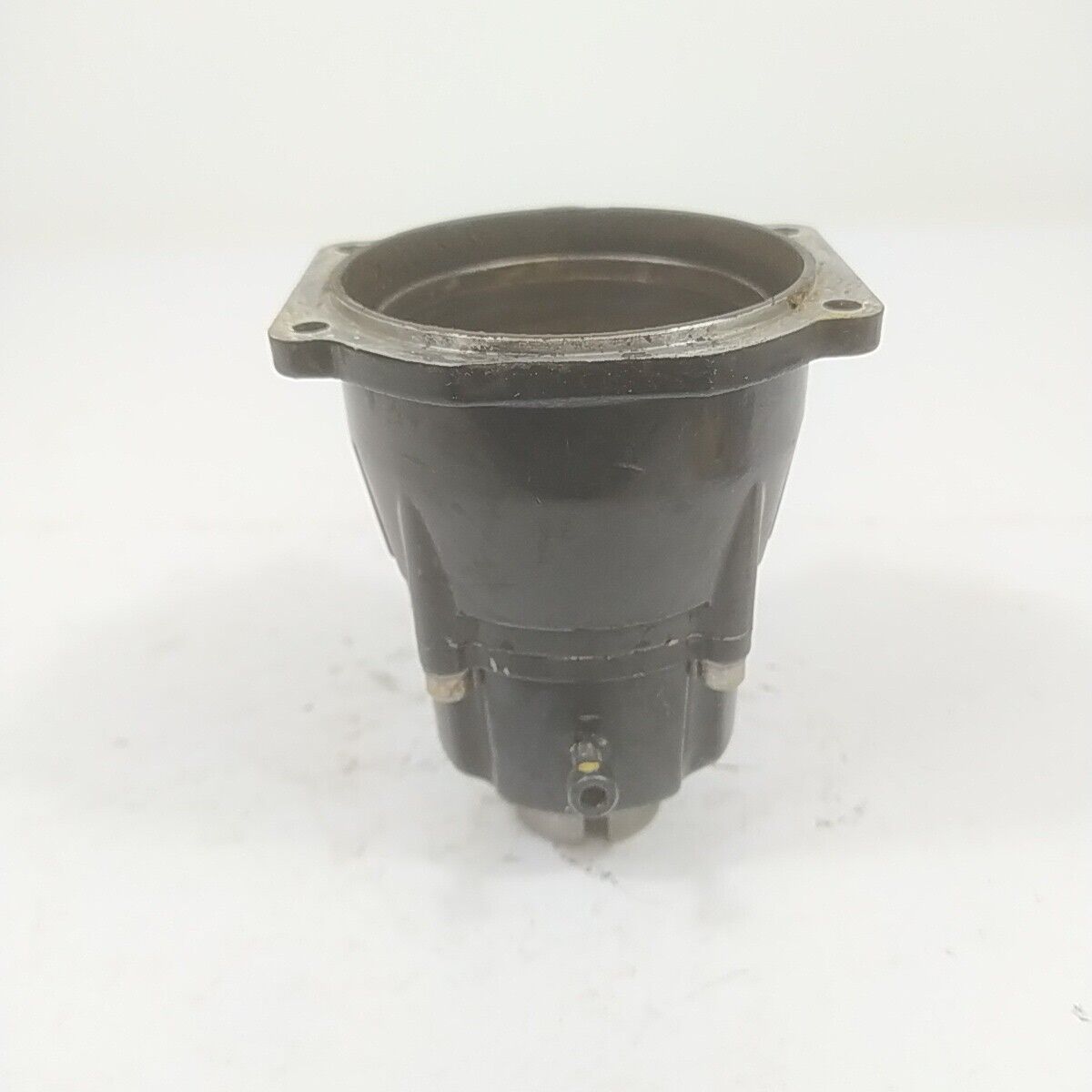 Ricambio per decespugliatore KING 40 CS SUPPORTO E CAMPANA FRIZIONE usato