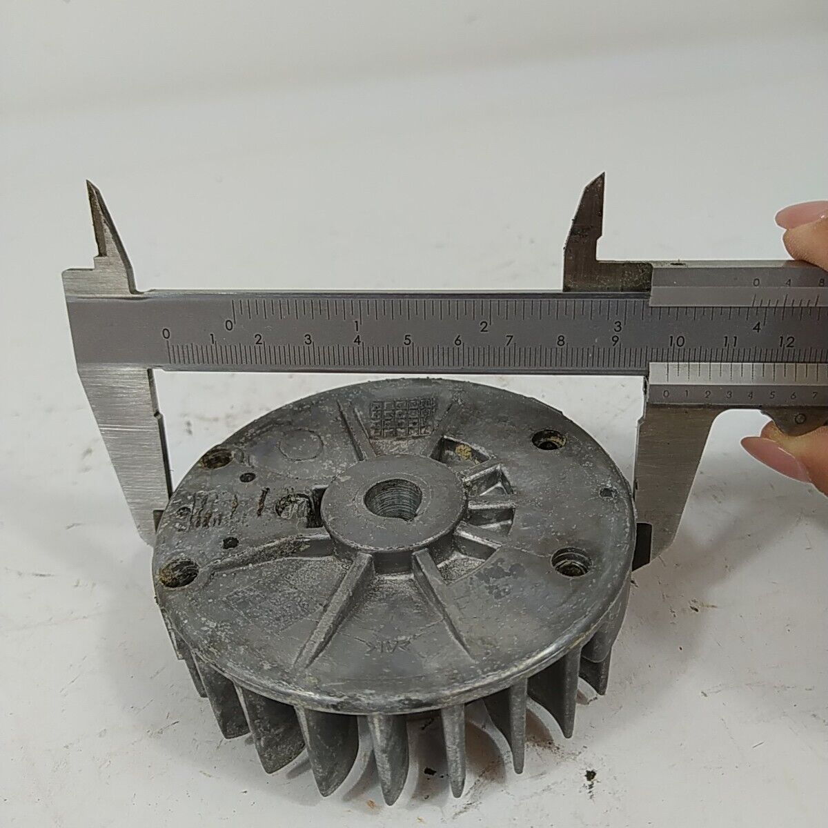 Ricambio VOLANO MAGNETICO DI AVVIAMENTO PER MOTOSEGA ALPINA CASTOR CP 510 usato