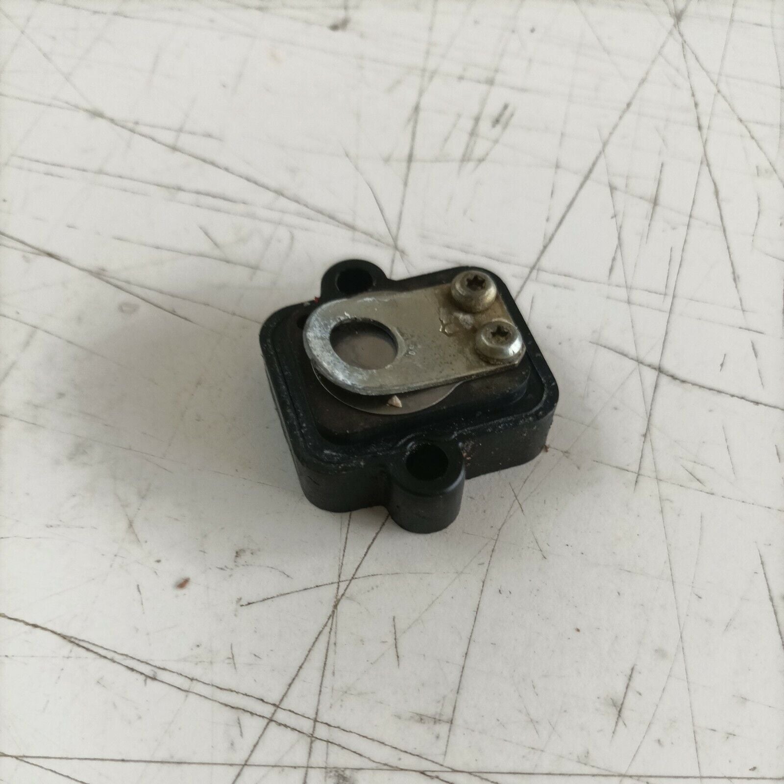 pacco lamellare CARBURATORE COLLETTORE FLANGIA PER MOTOSEGA EFCO 134 usato