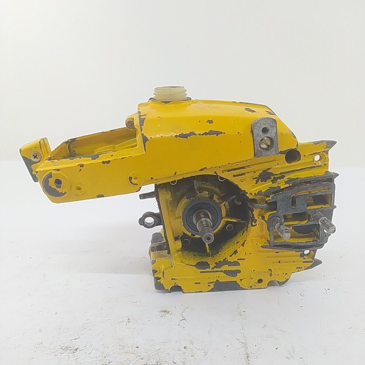 ricambio CARTER BASAMENTO ALBERO MOTORE Per motosega ALPINA PROF 70 usati