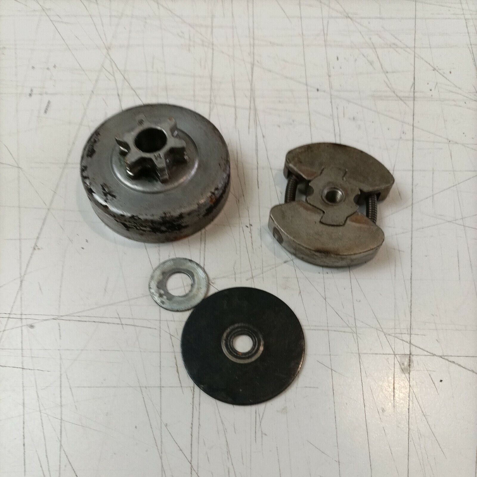 FRIZIONE E CAMPANA originale PER MOTOSEGA POULAN 2000 2.0 C.I ricambi usati