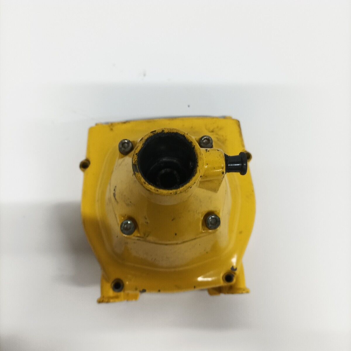 Ricambio supporto CAMPANA FRIZIONE usato decespugliatore EMAK DYNAMAC DB 40 L