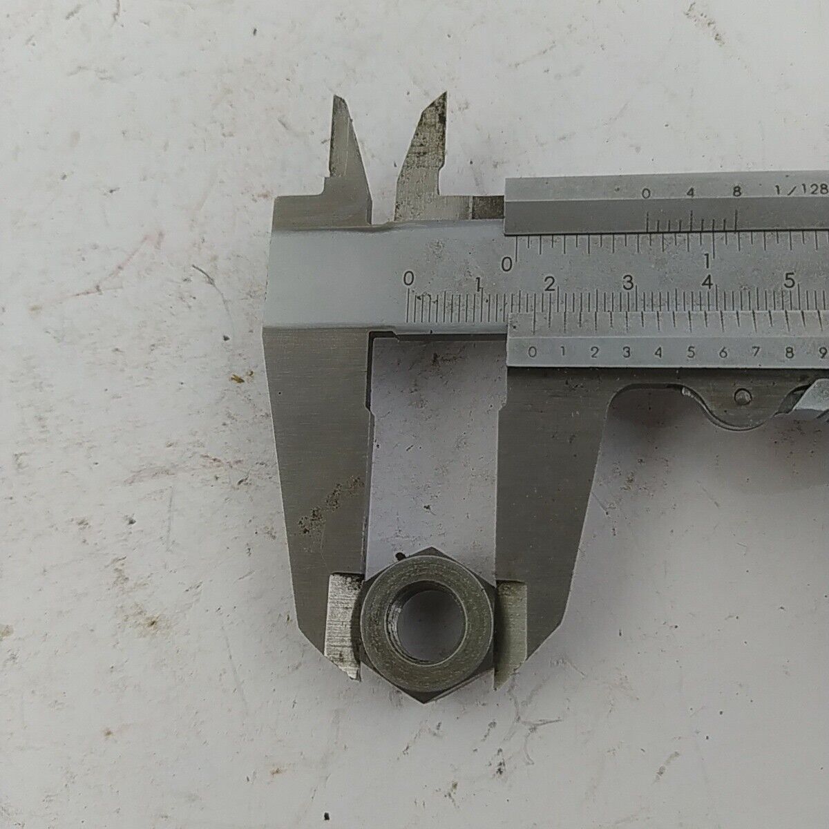 Ricambi DADO FERMO RONDELLA FRIZIONE usati per motosega CASTOR C70 ALPINA A70 