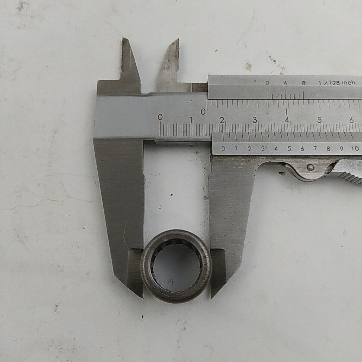 ricambi MOTOSEGA BLITZ b 400 40 Oleo mac 240 CUSCINETTO ALBERO MOTORE usato