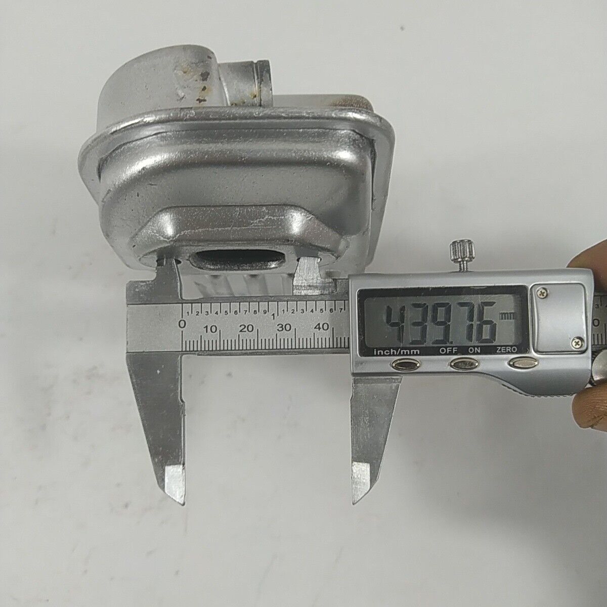 Ricambio MARMITTA SILENZIATORE TERMINALE DI SCARICO DECESPUGLIATORE ALPINA usato