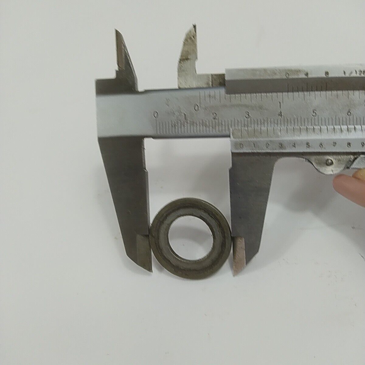 ricambi DADO BULLONE CAMPANA FRIZIONE per motosega castor ALPINA PROF 70 usati