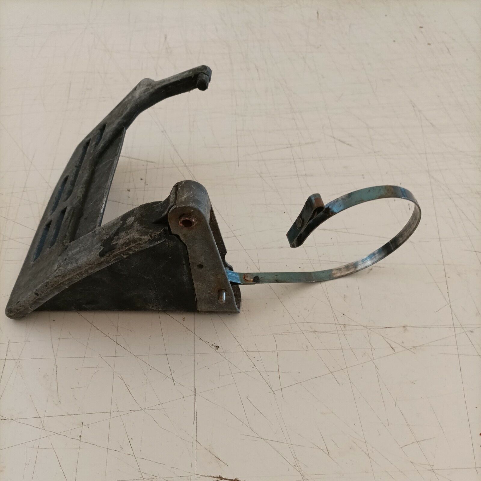MANIGLIA PROTEZIONE freno frizione PER MOTOSEGA MCCULLOCH PM 480 ricambi usati