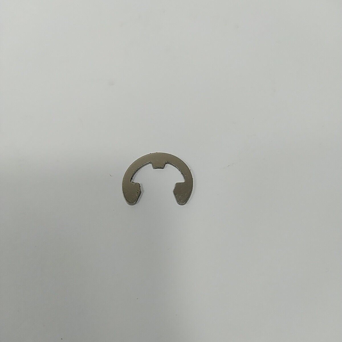 Ricambio per MOTOSEGA ZENOAH G 2000 t FERMO CUSCINETTO ALBERO MOTORE usato