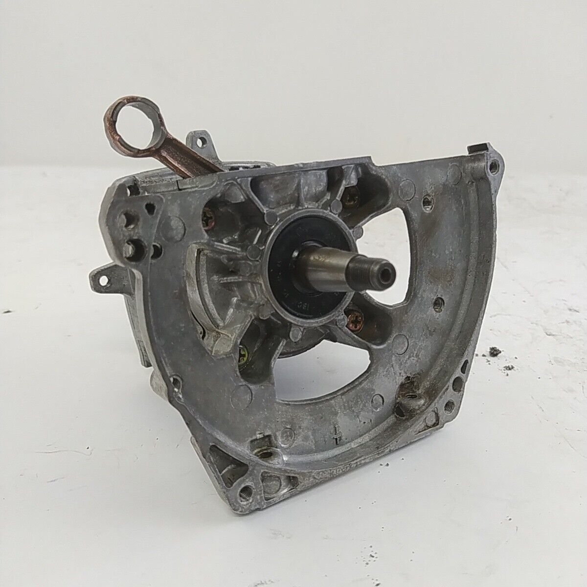 Ricambio CARTER BASAMENTO CILINDRO Usato per decespugliatore Komatsu ZENOAH G4K