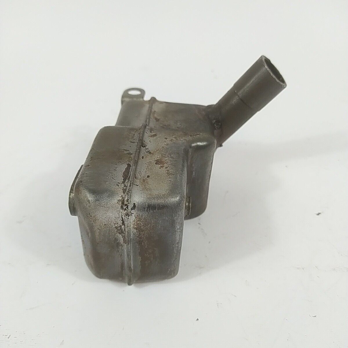 Ricambio DECESPUGLIATORE kawasaki kt 17 MARMITTA TERMINALE DI SCARICO usato