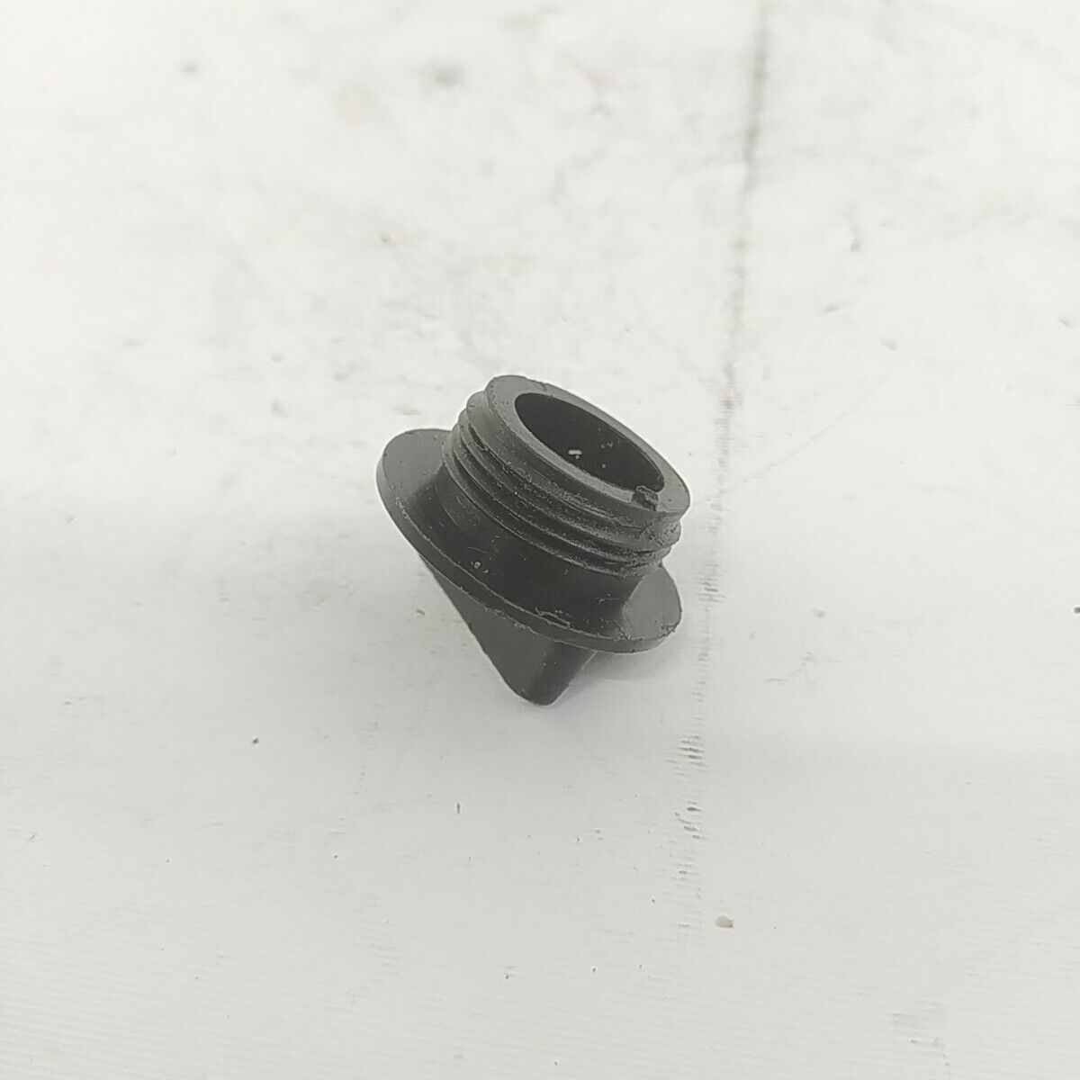 Ricambi MOTOSEGA BLITZ 501 OLEOMAC 251 usati TAPPO SERBATOIO CARBURANTE BENZINA