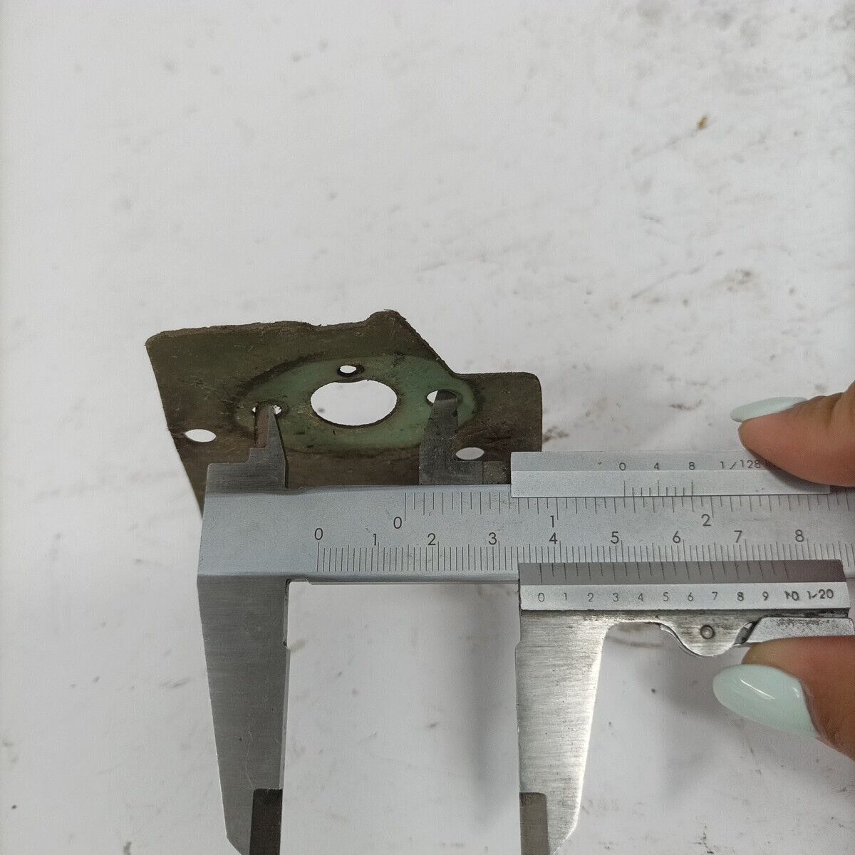 ricambio usato FLANGIA COLLETTORE CARBURATORE per motosega ALPINA Castor C A 45