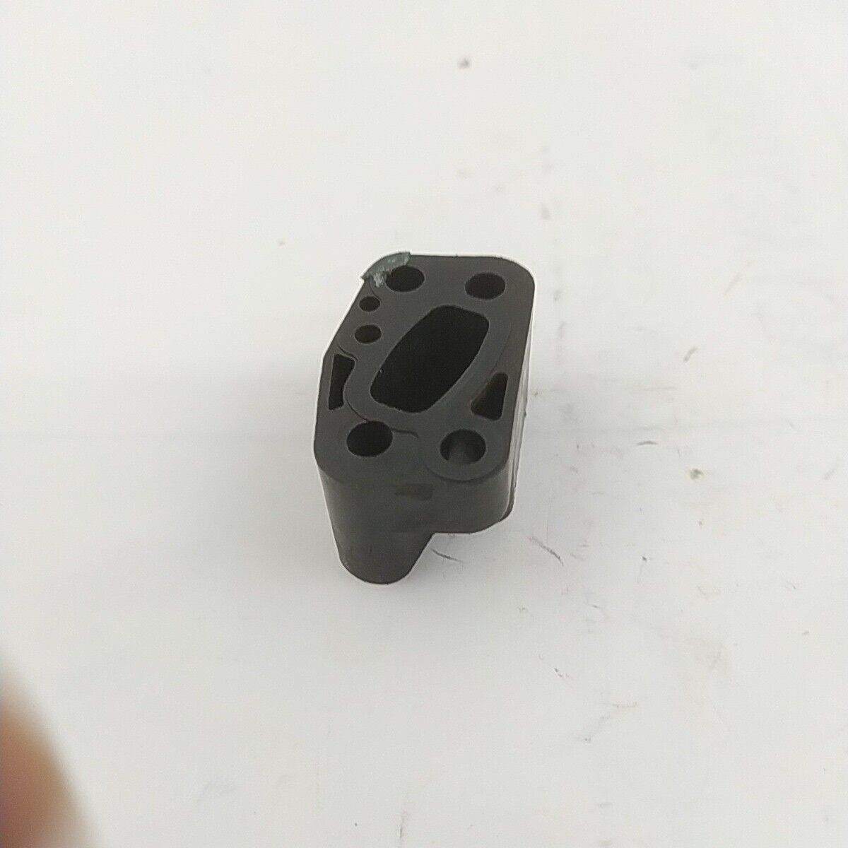 Ricambio FLANGIA COLLETTORE carburatore usato per decespugliatore MARUYAMA E 42