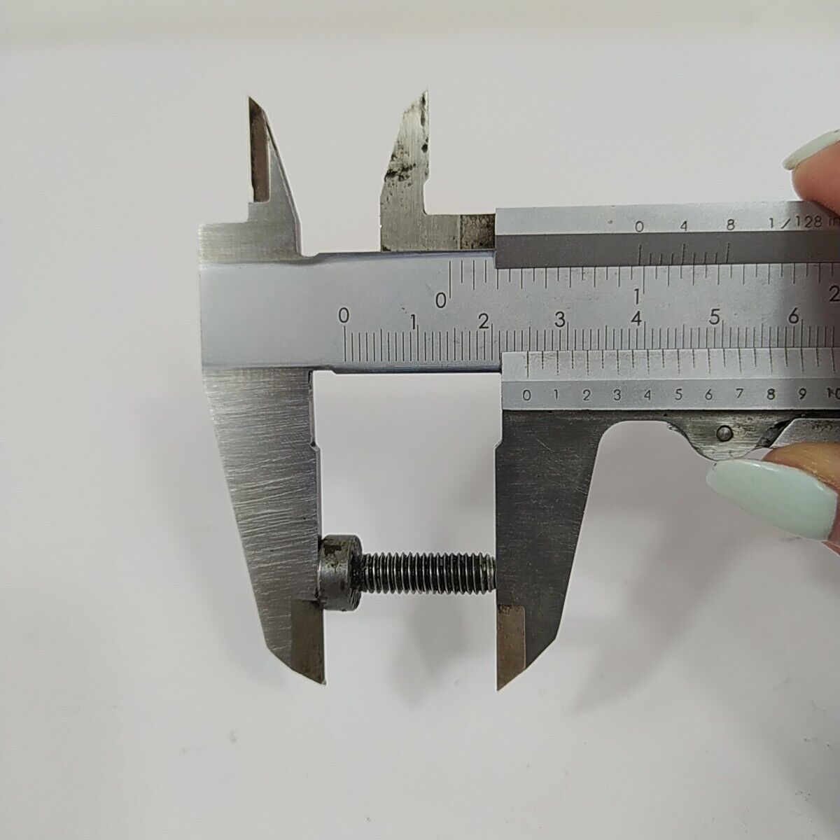 Ricambio usato VITI bulloni dadi perni di VARIE MISURE per motosega DOLMAR 116