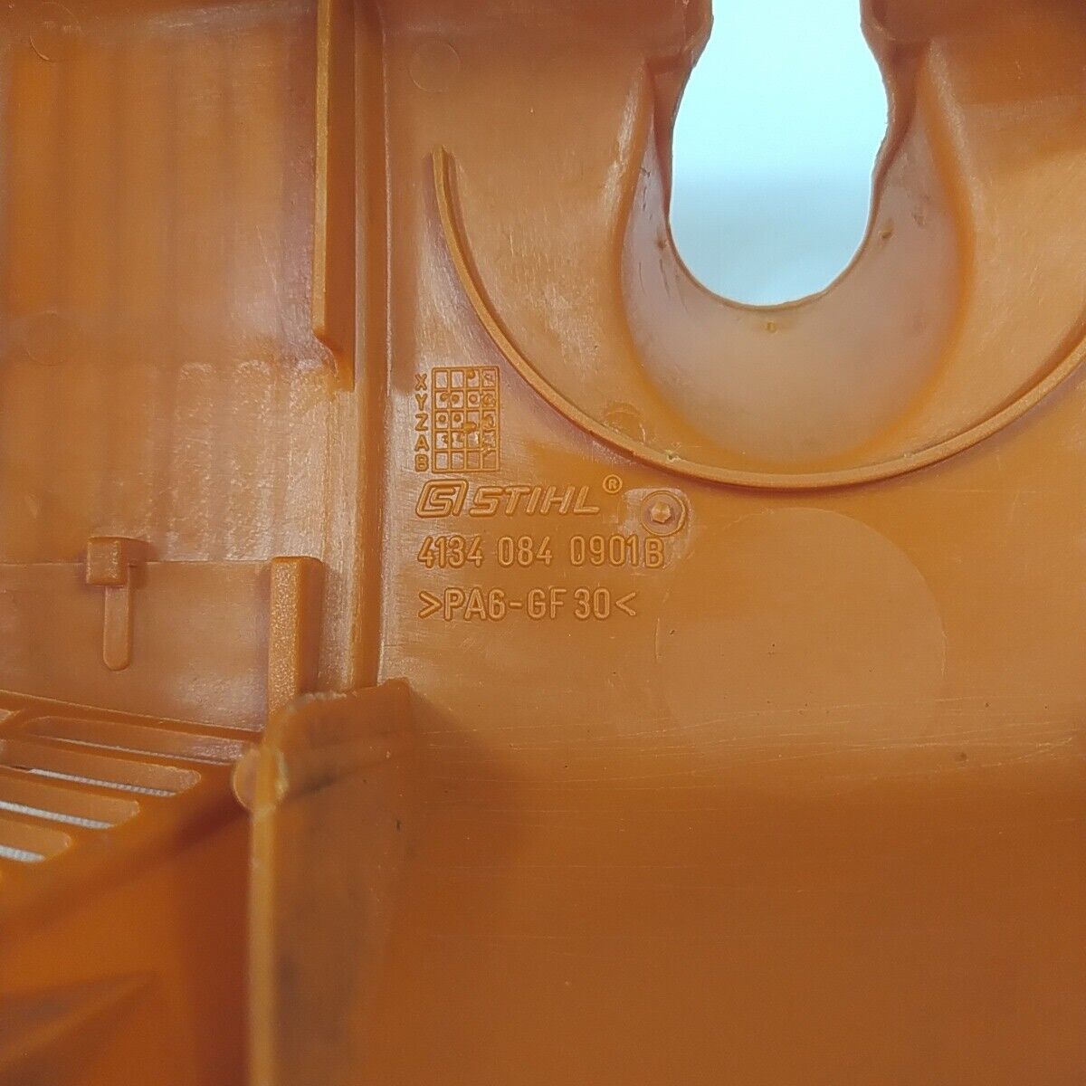 Ricambio per decespugliatore STIHL FS 250 COPERCHIO COPRI MOTORE CILINDRO usato