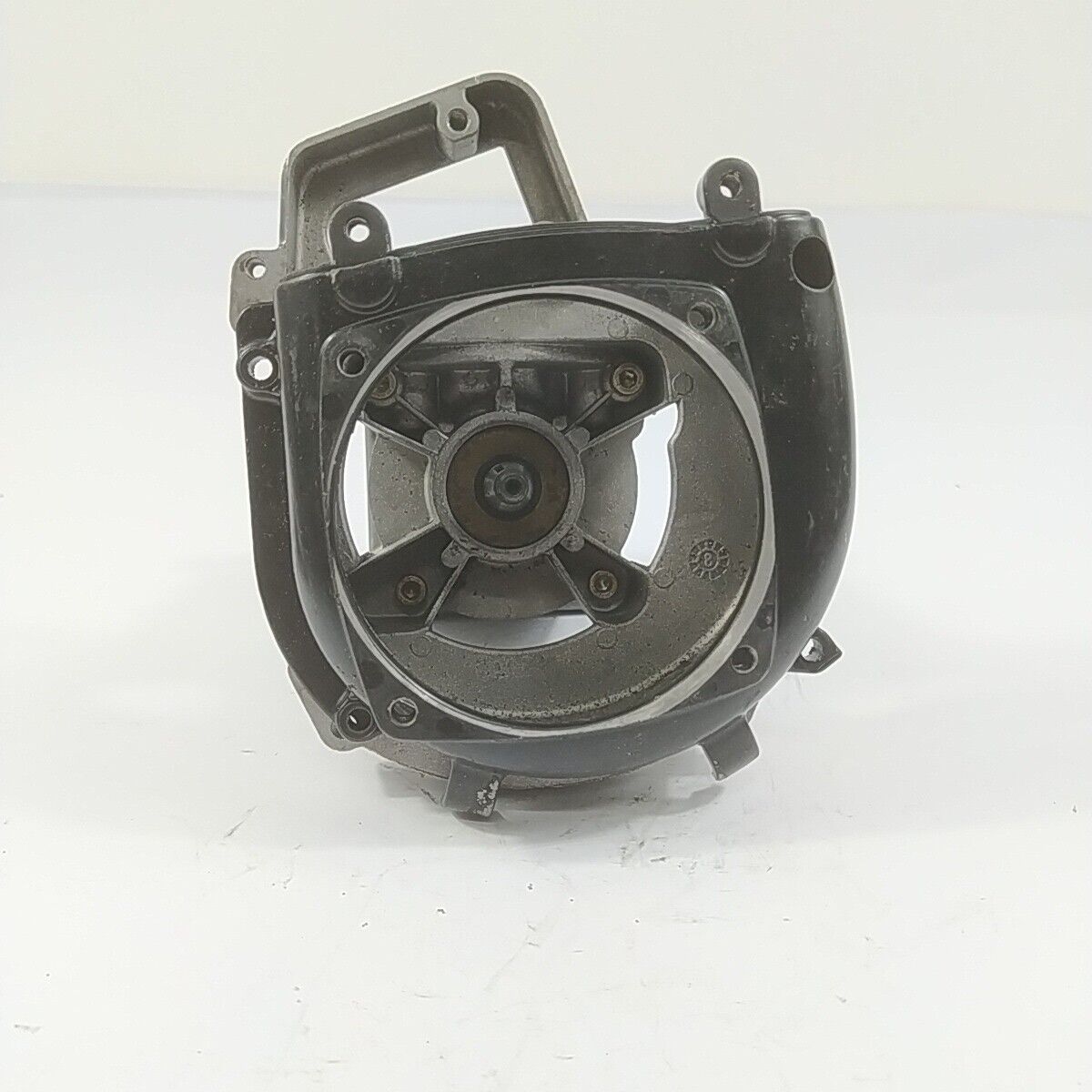 Ricambio BASAMENTO E ALBERO MOTORE Usato decespugliatore Mcculloch ELITE 3000