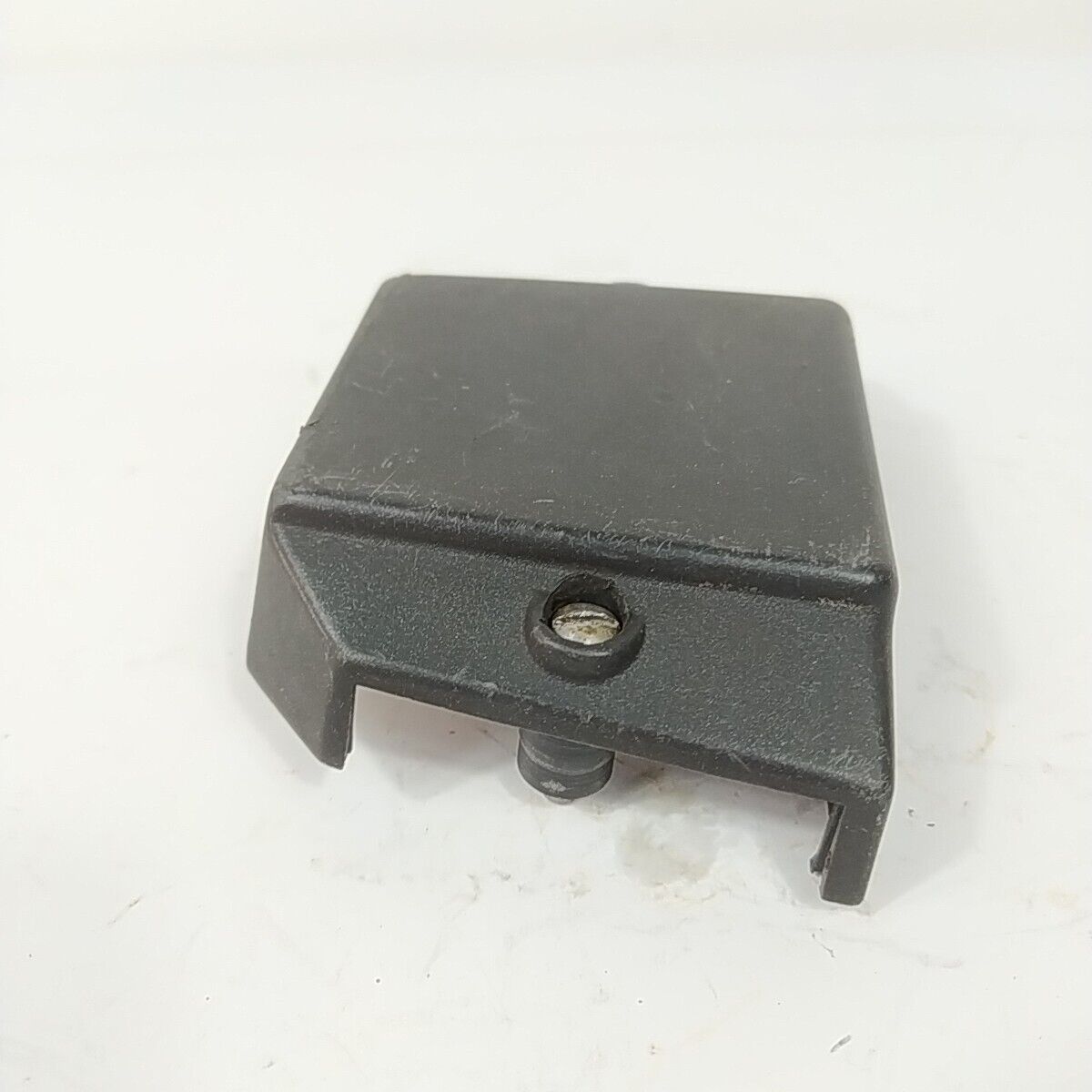 COPERCHIO FILTRO ARIA completo DI VITI PER MOTOSEGA OPEM SUPER 157 ricambi usati