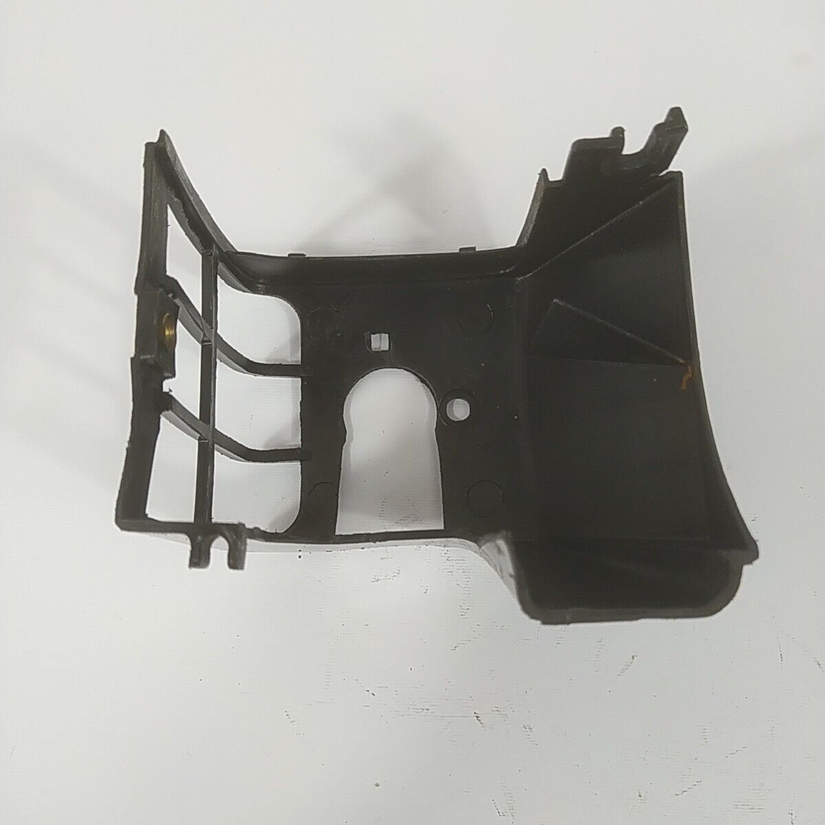 Ricambi usati per decespugliatore MCCULLOCH COPERCHIO COPRI MOTORE MARMITTA