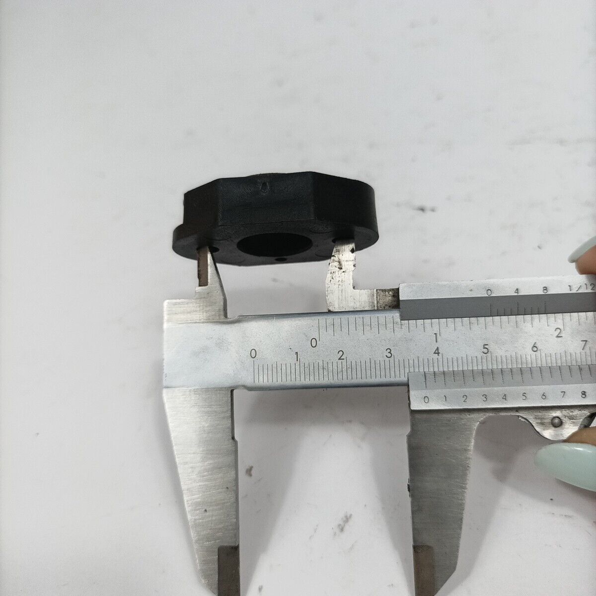 ricambio usato FLANGIA COLLETTORE CARBURATORE per motosega ALPINA Castor C A 45