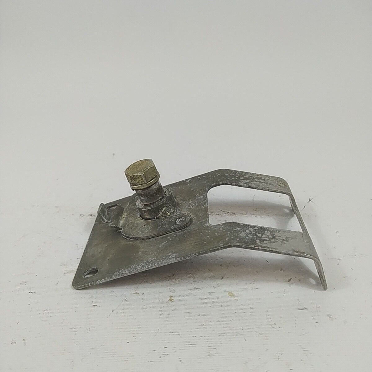 Ricambio per decespugliatore ECHO RM - 380 STAFFA SUPPORTO MOTORE A ZAINO usato