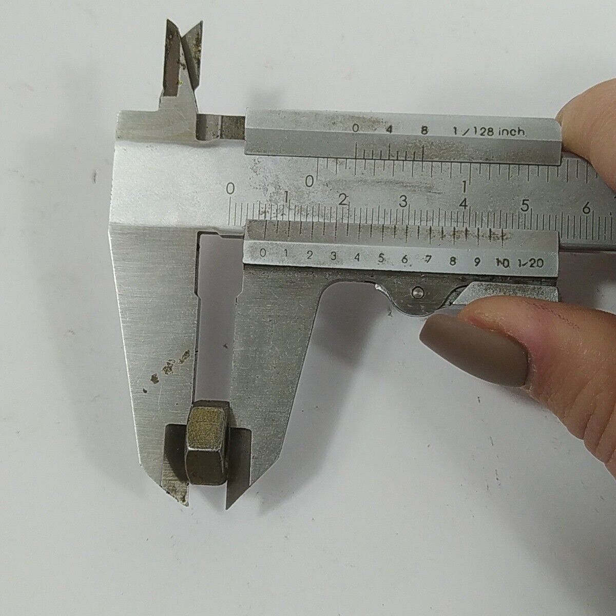 Ricambio VITI VITE ALBERO MOTORE usato per decespugliatore Komatsu ZENOAH G5K