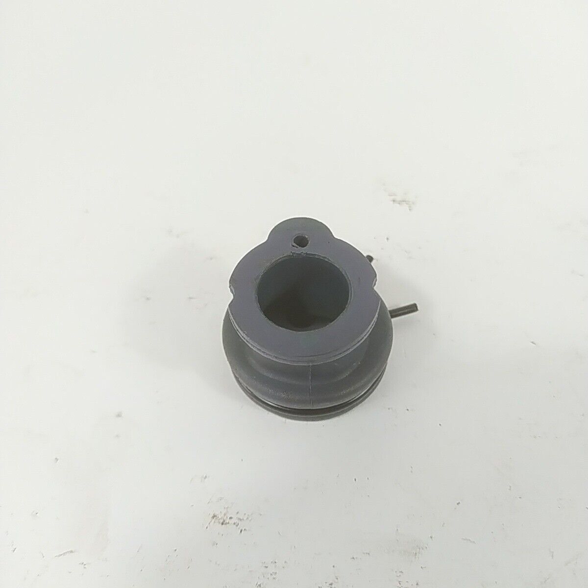 COLLETTORE ASPIRAZIONE CARBURATORE per motosega OLEO MAC GS 440 ricambi usati