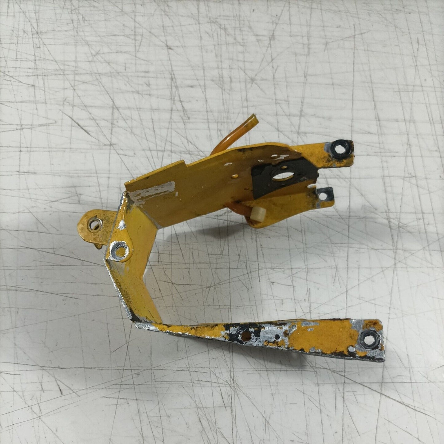 ricambi usati per MOTOSEGA ALPINA A 41 TELAIO SUPPORTO MANIGLIA E COPRI MOTORE