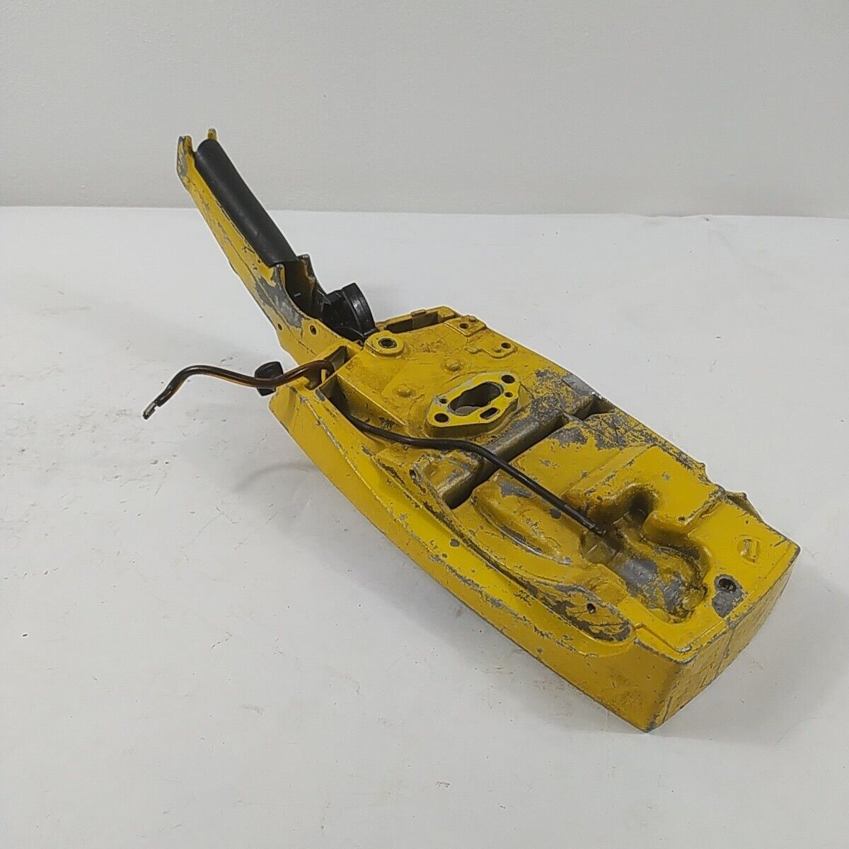 Ricambi IMPUGNATURA MANIGLIA PER MOTOSEGA MCCULLOCH PRO MAC 555 usati