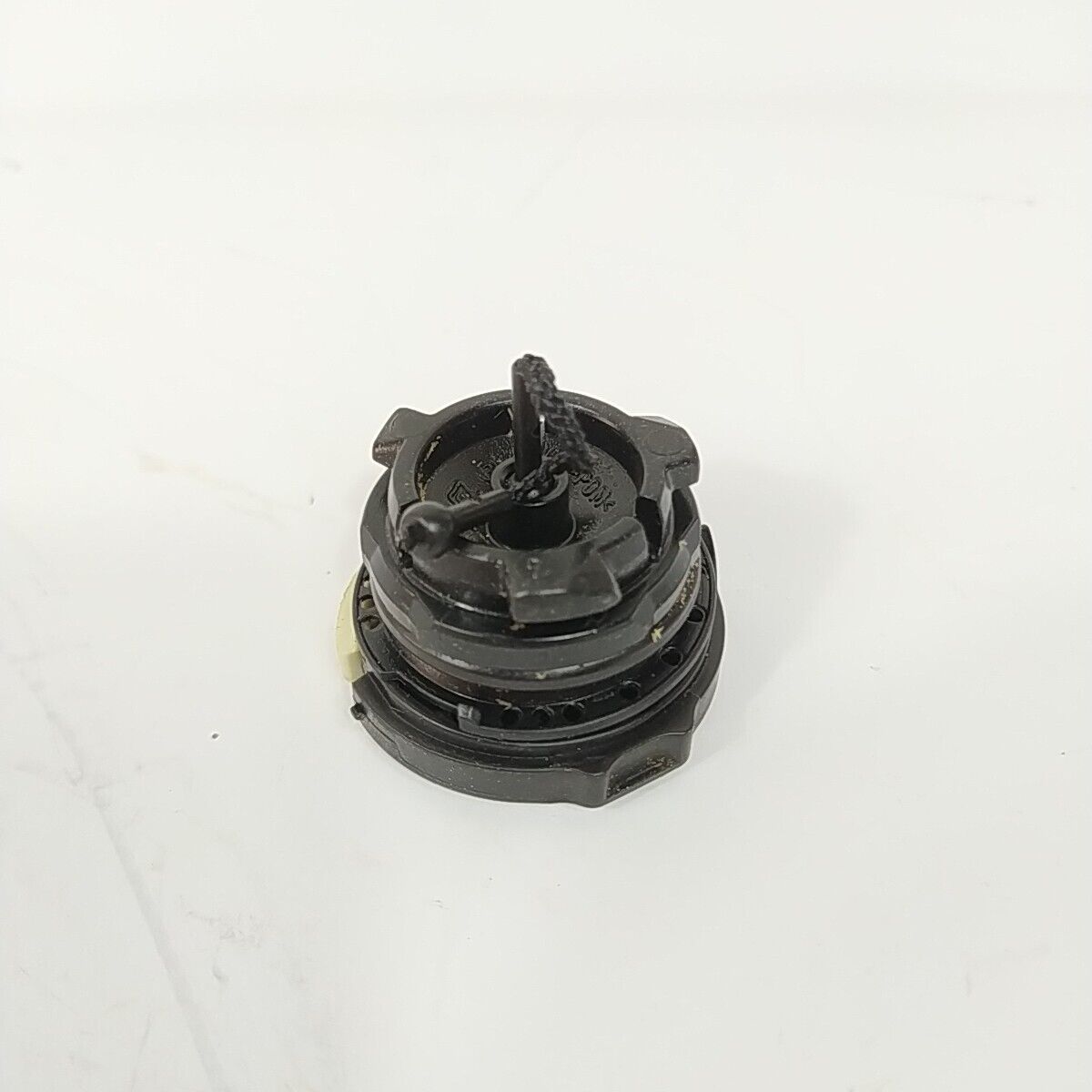TAPPO SERBATOIO carburante MISCELA STIHL PER MOTOSEGA MS 150 TC ricambi usati