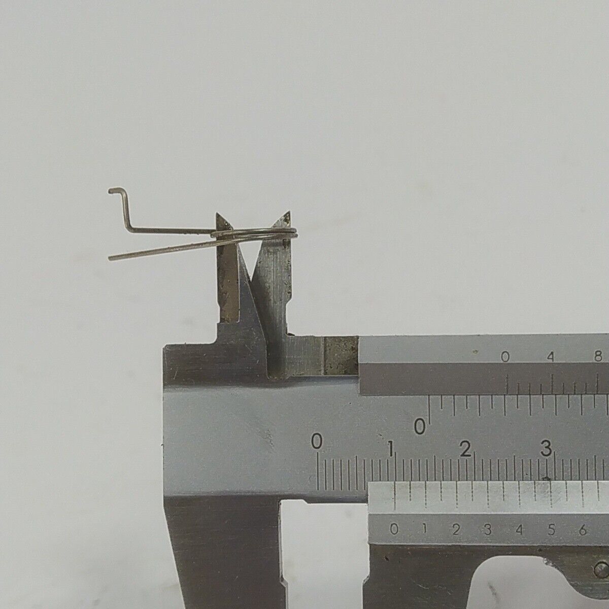 Ricambio per motosega ALPINA 500 MOLLA LEVA DI ACCELERAZIONE COMANDI usato