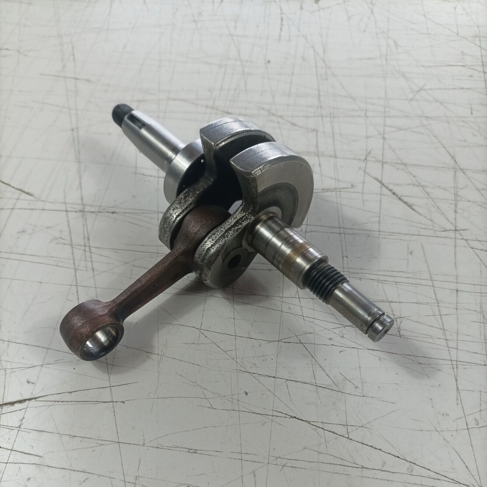 MOTOSEGA OLEOMAC OM 251 ALBERO MOTORE CON DOPPIO FILETTO ricambi usati
