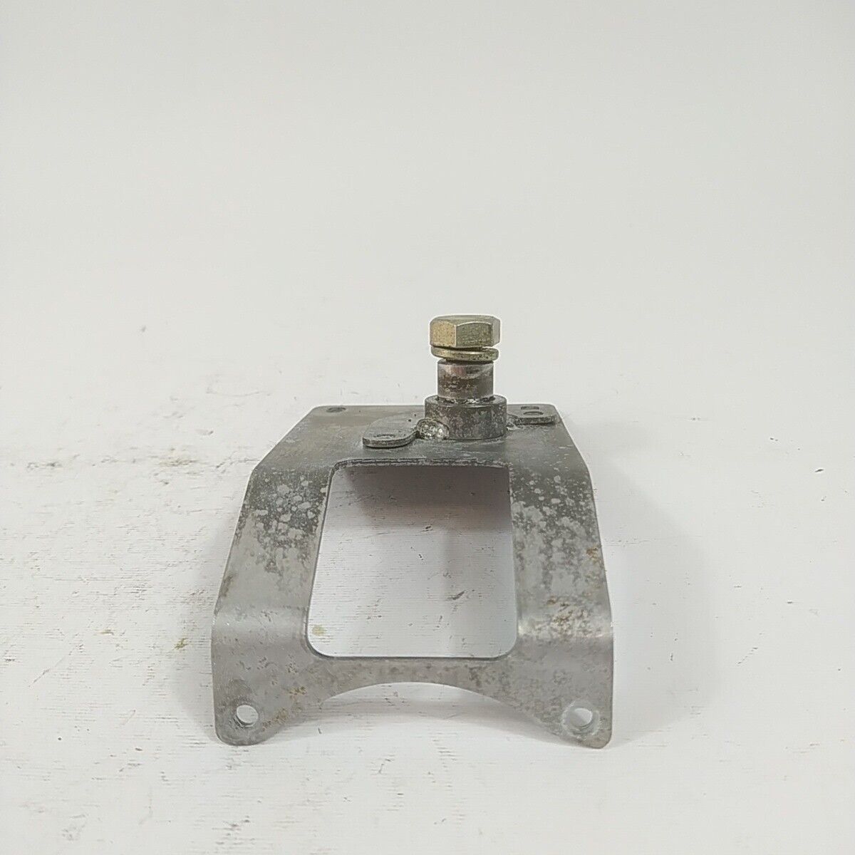 Ricambio per decespugliatore ECHO RM - 380 STAFFA SUPPORTO MOTORE A ZAINO usato