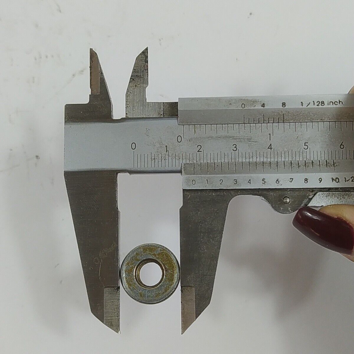 Ricambio per DECESPUGLIATORE ALPINA VIP 30 DADO bullone albero motore usato