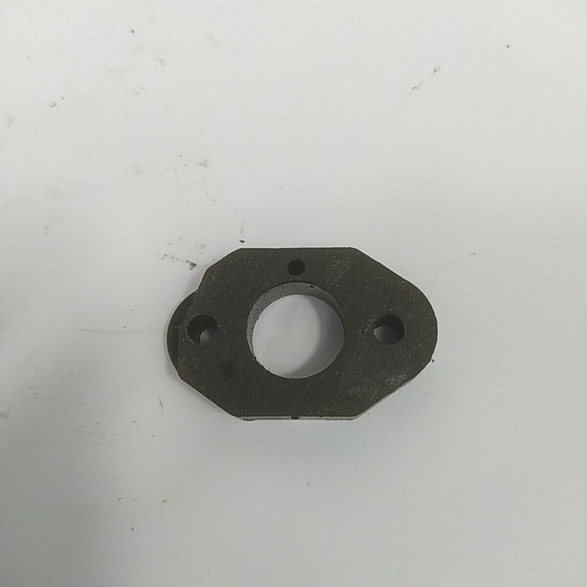 ricambio usato FLANGIA RACCORDO CARBURATORE per motosega castor ALPINA PROF 45
