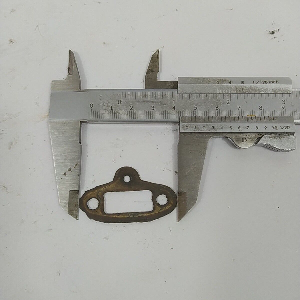 ricambio usato FLANGIA RACCORDO CARBURATORE per motosega castor ALPINA PROF 45