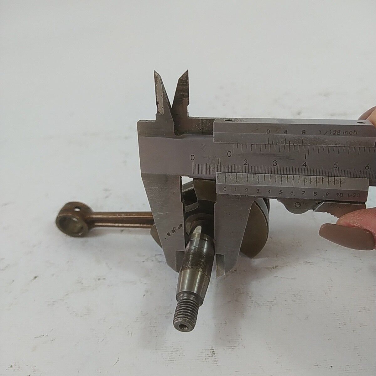ricambio ALBERO MOTORE originale usato per decespugliatore KAWASAKI TD 33