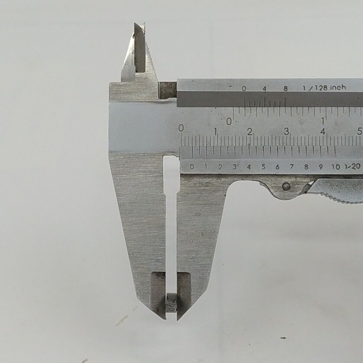 Ricambio Per motosega OLEO MAC 251 CHIAVETTA FERMO mezza luna VOLANO usati