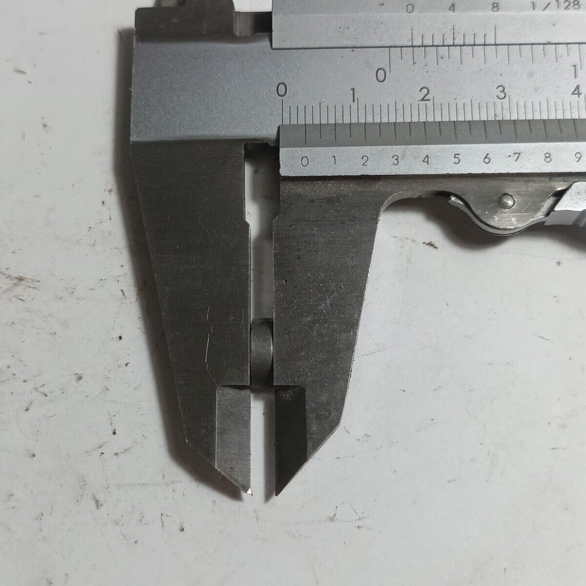 Ricambio CHIAVETTA FERMO VOLANO usato per decespugliatore Komatsu ZENOAH G2K