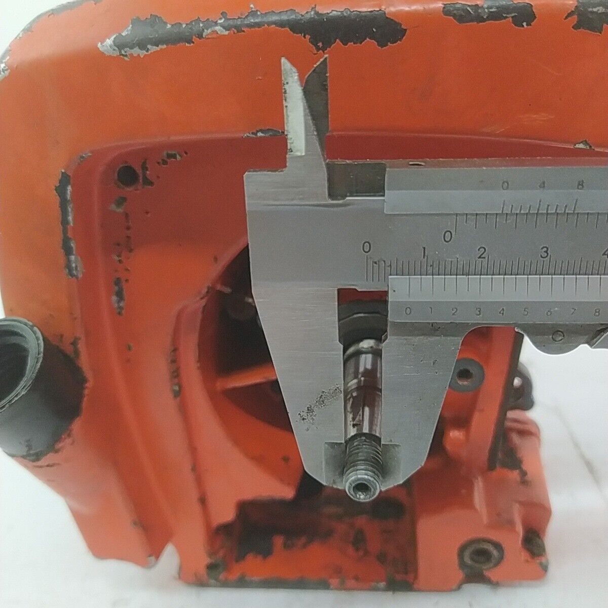 Ricambi TELAIO BASAMENTO ALBERO MOTORE usati per motosega CASTOR C70 ALPINA A70 