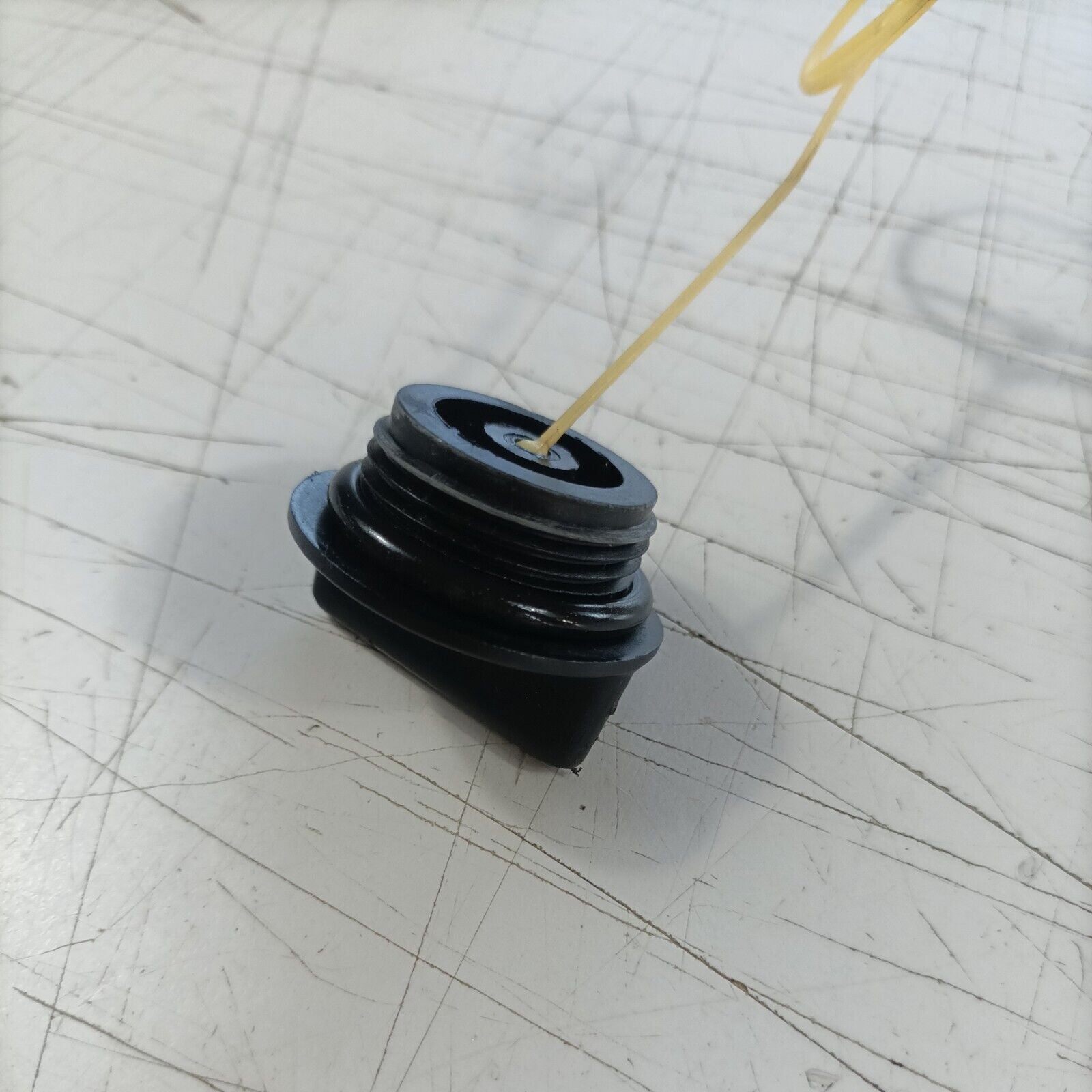MOTOSEGA OLEOMAC OM 251 KIT TAPPO SERBATOIO CARBURANTE MISCELA ricambi usati