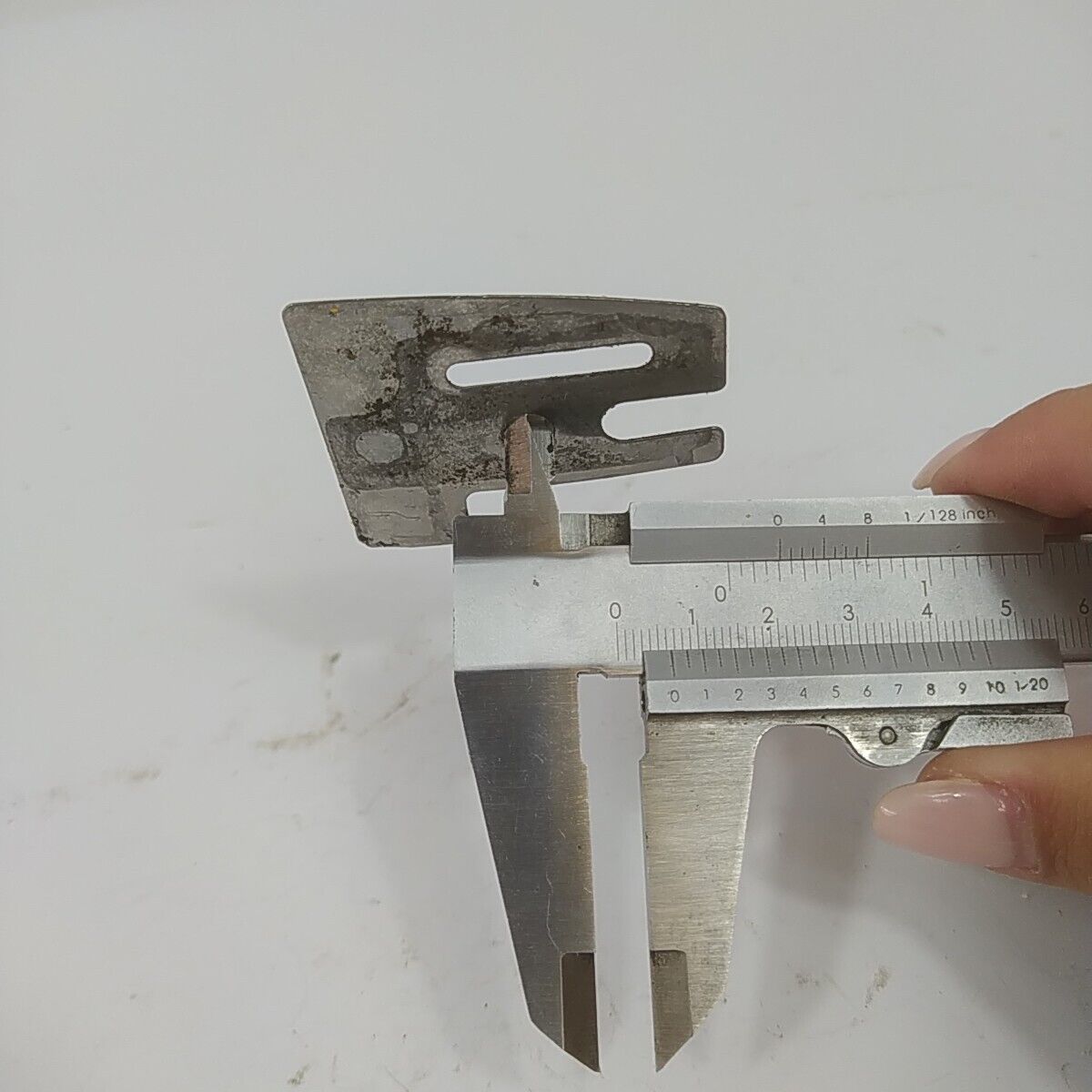 ricambi PIASTRA BARRA CATENA per motosega ALPINA SILVER 40 castor 330 338 usati