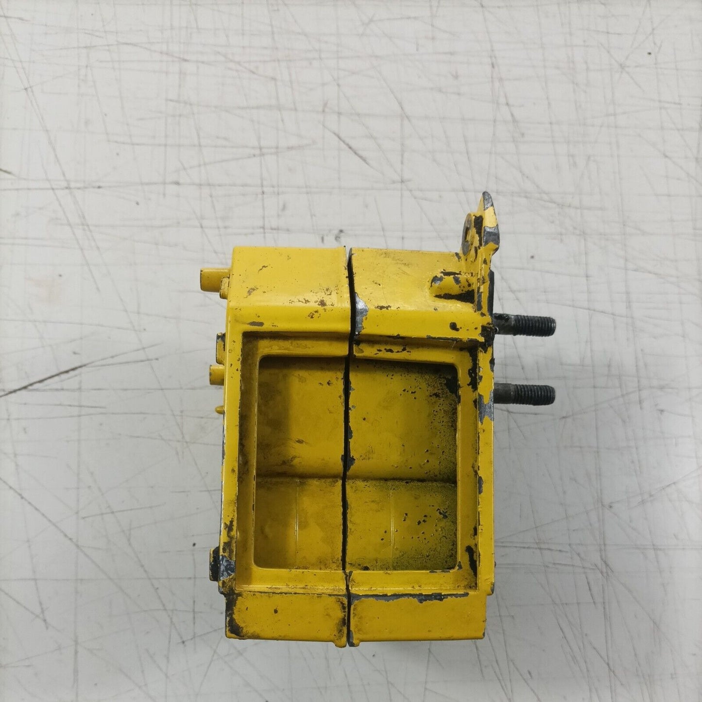 ricambi usati CARTER BASAMENTO CILINDRO PER MOTOSEGA ALPINA PROF castor  45