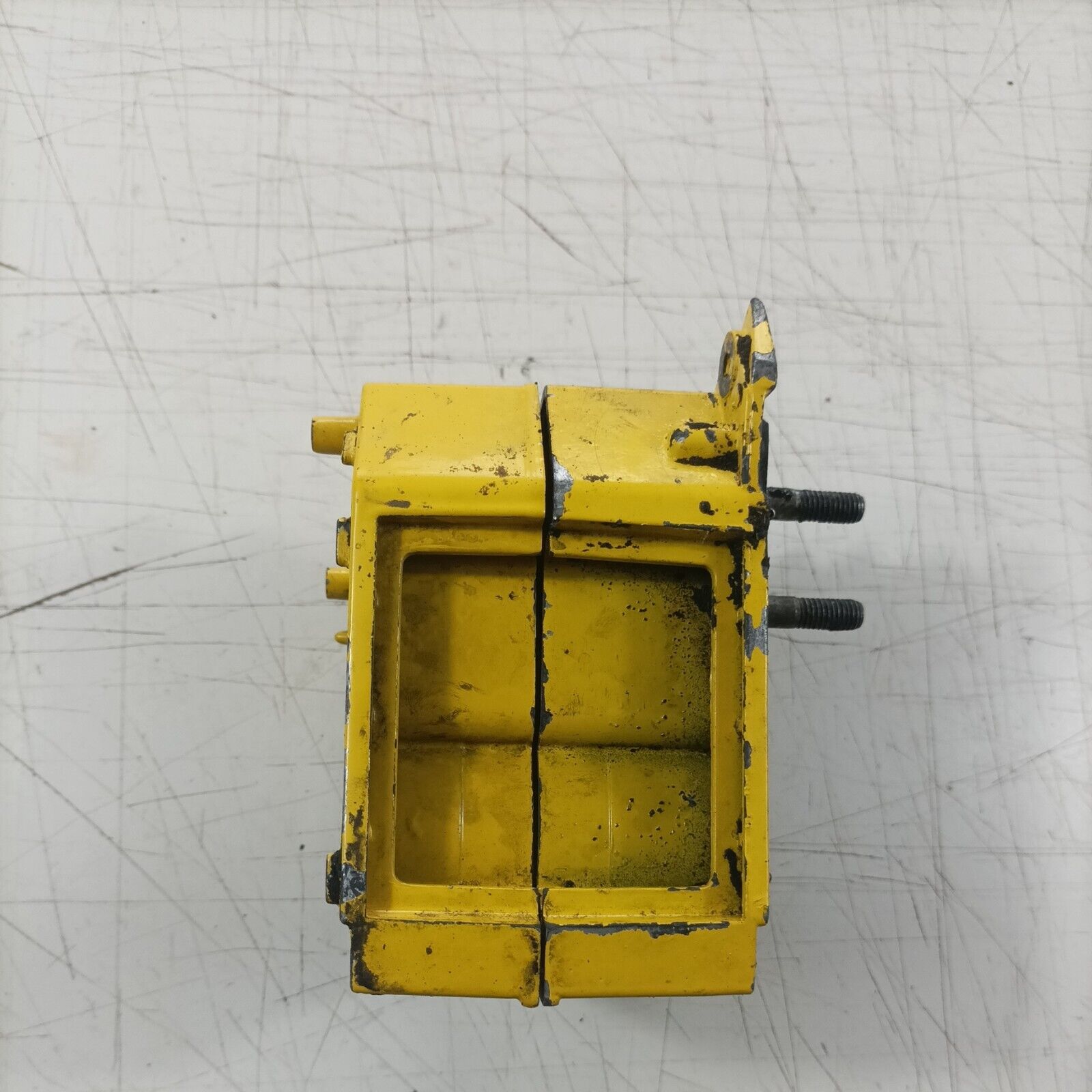 ricambi usati CARTER BASAMENTO CILINDRO PER MOTOSEGA ALPINA PROF castor  45