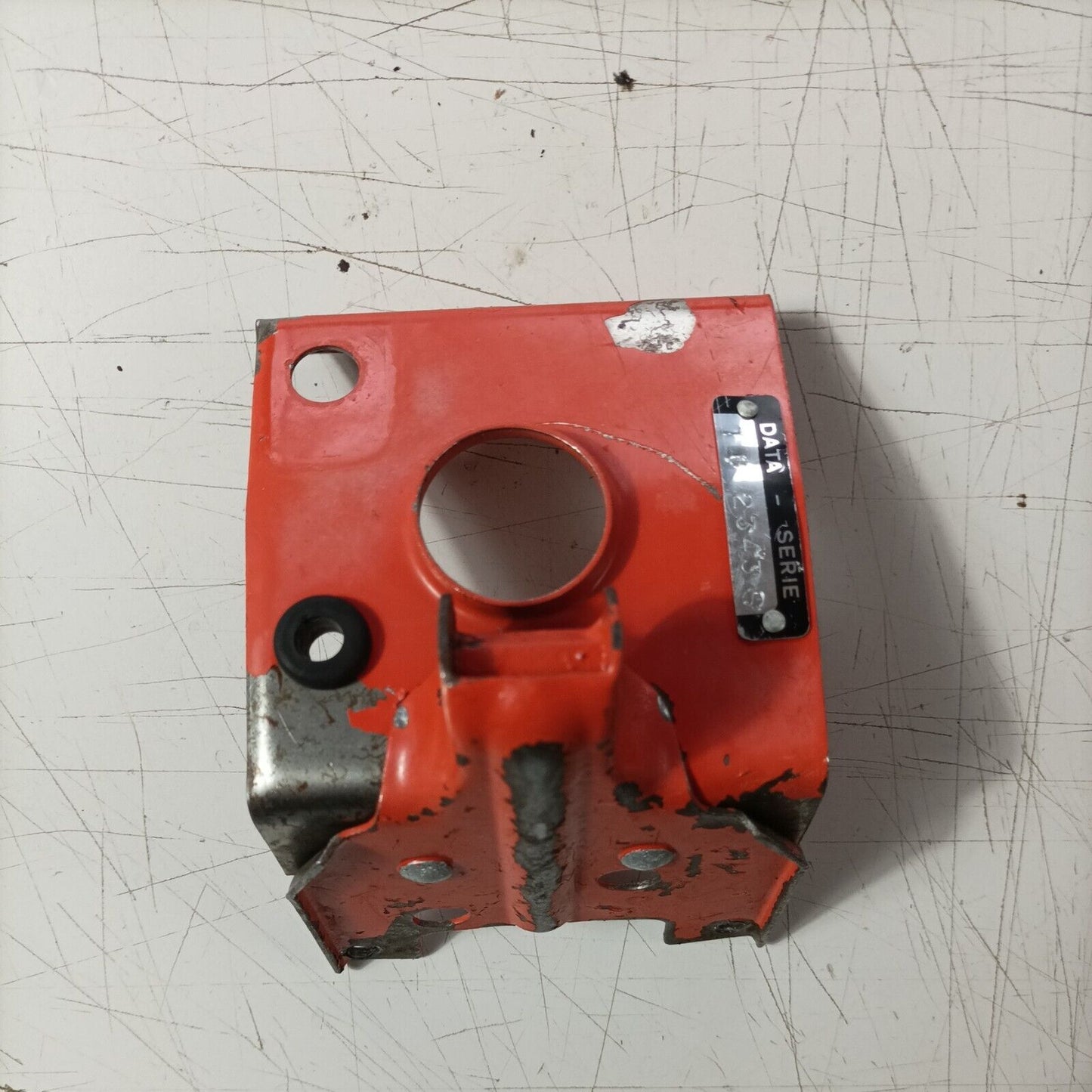 COPERCHIO CILINDRO MOTORE SUPPORTO MANIGLIA PER MOTOSEGA CASTOR C70 ALPINA A70