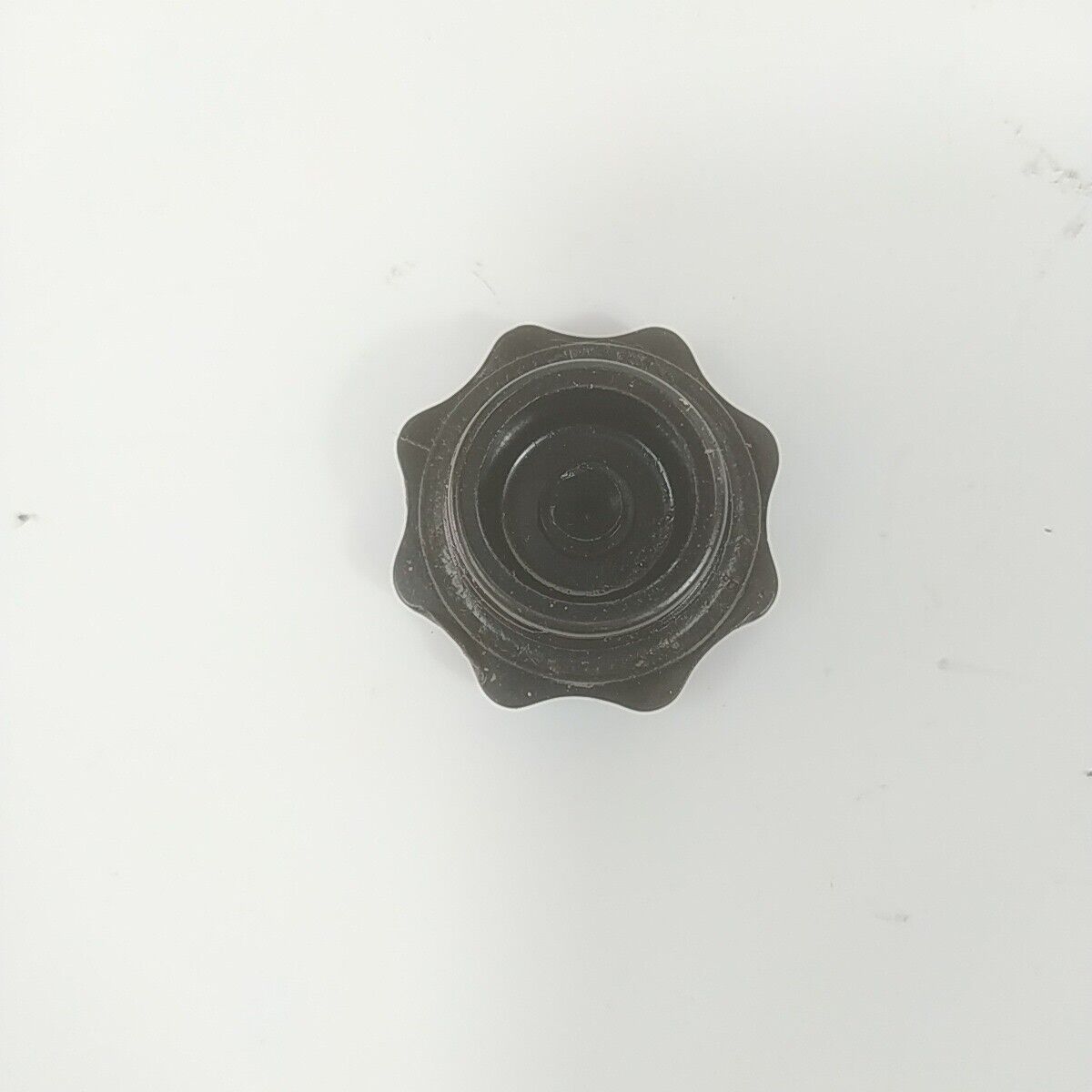Ricambio per motosega STIHL 08 S TAPPO SERBATOIO OLIO ORIGINALE usato