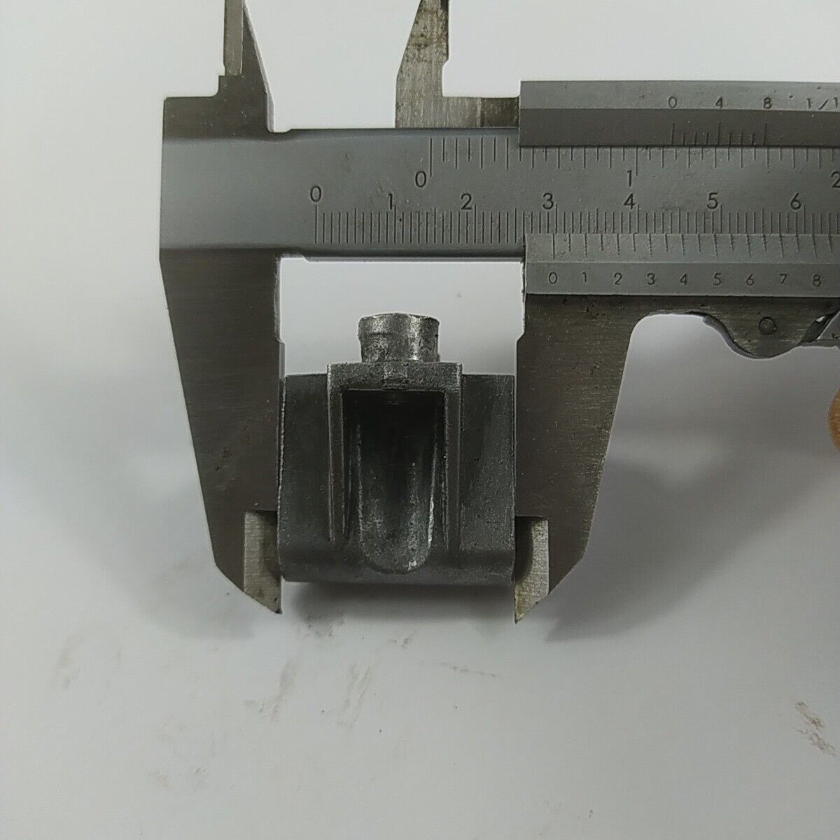 Ricambi MOTOSEGA EFCO BLITZ 35 OLEOMAC usati SUPPORTO PER MANIGLIA IMPUGNATURA 