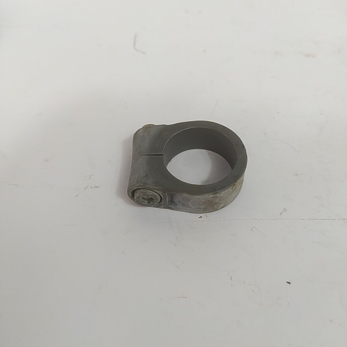 Ricambio per decespugliatore EFCO 8250 SUPPORTO ASTA BRETELLE IMBRACATURA usato