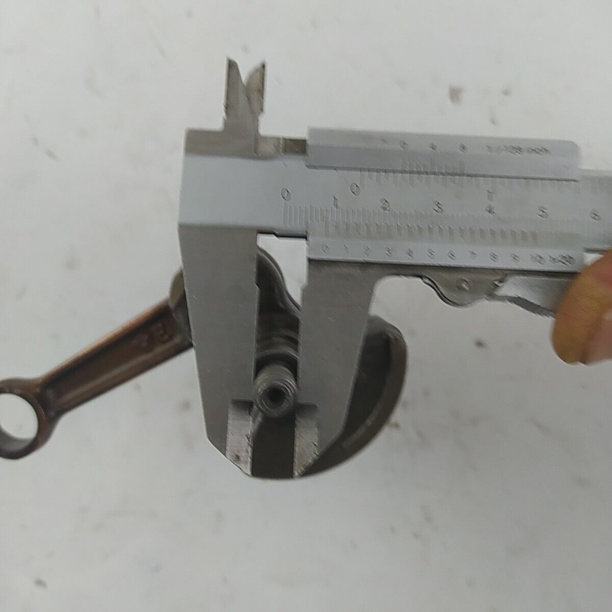 Ricambio ALBERO MOTORE ORIGINALE usato per decespugliatore MITSUBISHI TL 52