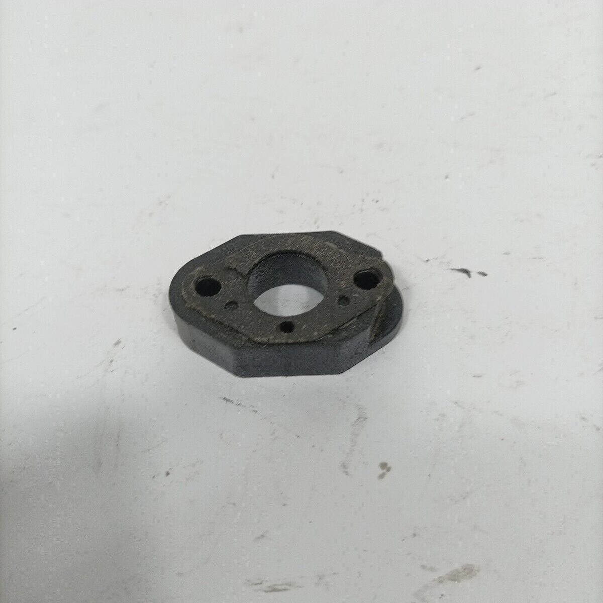 ricambio usato FLANGIA COLLETTORE CARBURATORE per motosega ALPINA Castor C A 45