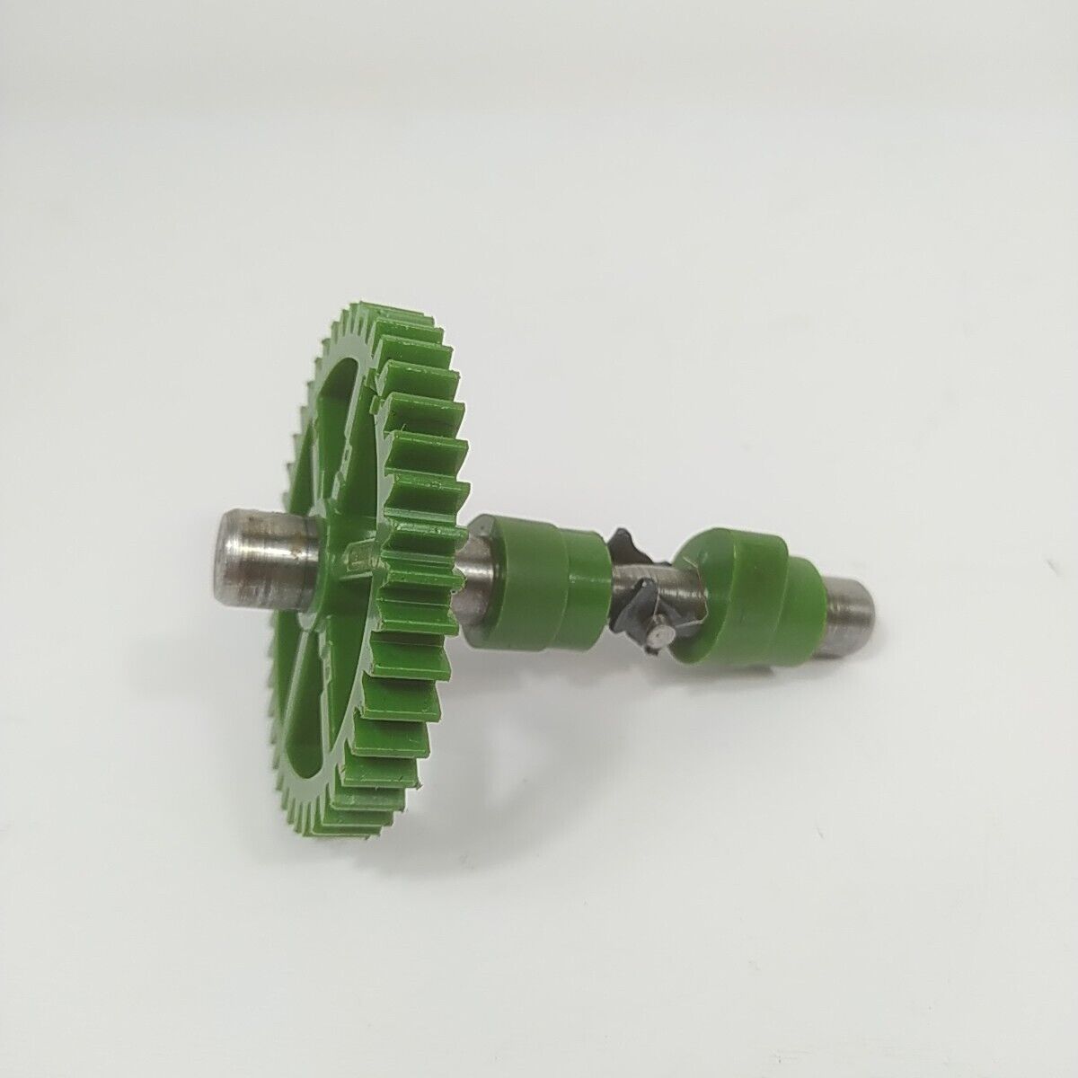 Ricambio ALBERO A CAMME MOTORE per tosaerba Briggs & Stratton 675 EXi usato